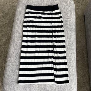 Kensi womens skirt